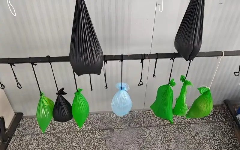 stretch test of compostable plastic bags